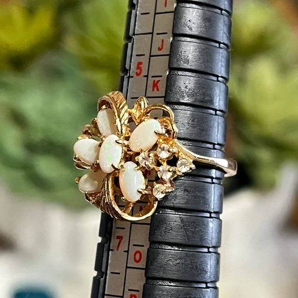 Vintage Opal Cluster Ring - Picture 11 of 11